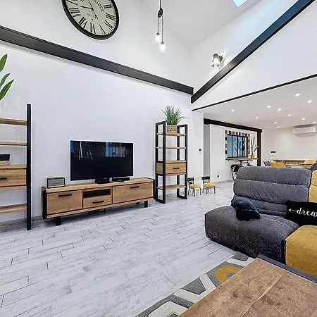 Loft Sauna 10 Personnes Centre Lägenhet Montluçon